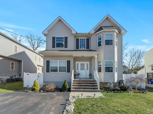 920 Voorhees Ave, Middlesex, NJ 08846