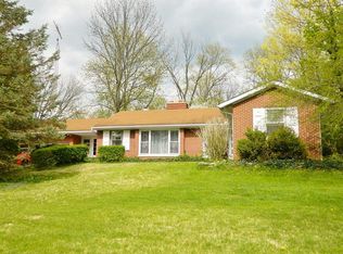 1520 Lucas Dr, Springfield, OH 45506