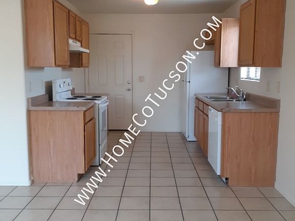 3rd image of 750 W 41st St #1
