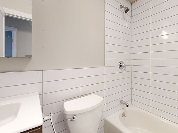 4th image of 3590 Greystone Ave #1A