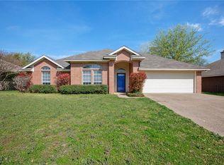 10509 Apache Dr, Woodway, TX 76712