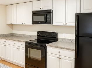 165 Cottage St APT 405, Chelsea, MA 02150