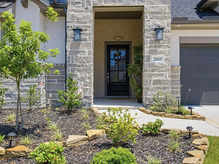 28065 Willow Glen Dr — Photo 4