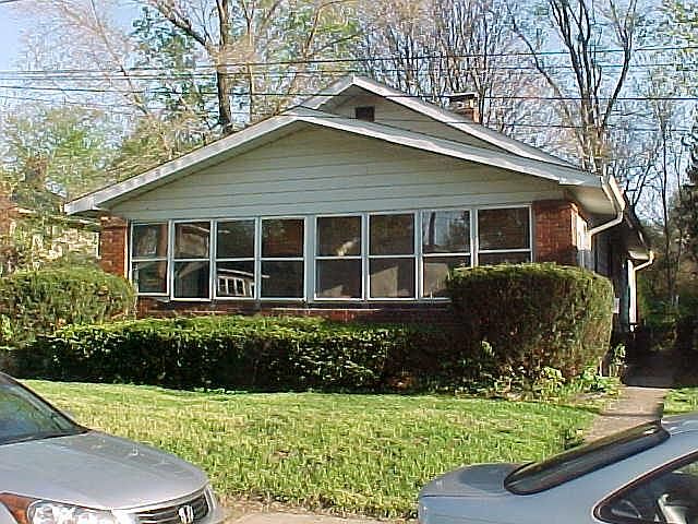 1st image of 637 E 56th St