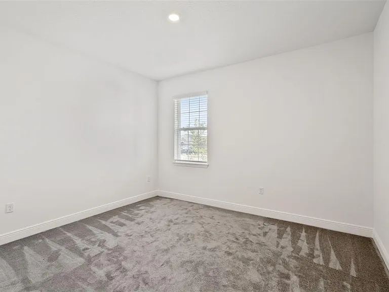 2025 Axel St — Photo 19