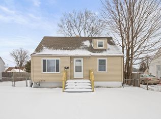 1031 Good Pl, South Bend, IN 46616