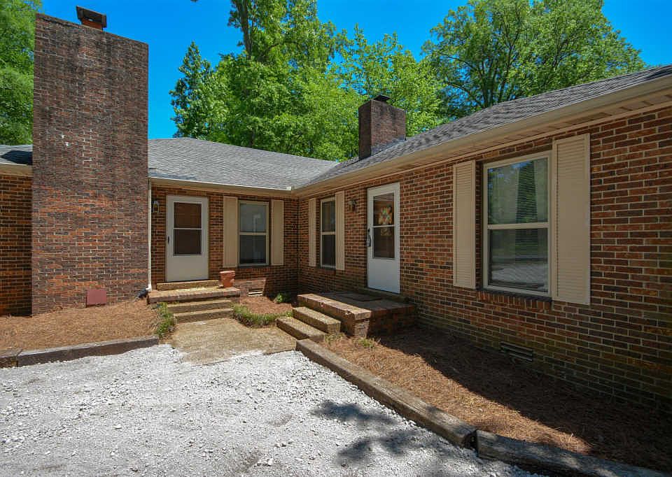 1st image of 510 E Northfield Blvd