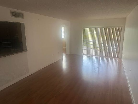 3rd image of 9735 Fontainebleau Blvd APT 205