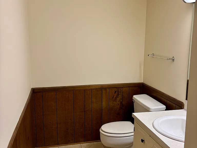 128 Hillcrest Dr — Photo 9