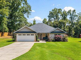 209 Lee Dr, Chesnee, SC 29323