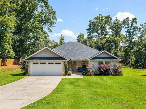209 Lee Dr, Chesnee, SC 29323