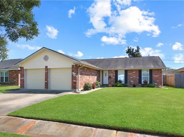 225 Sugarpine Dr, Gretna, LA 70056