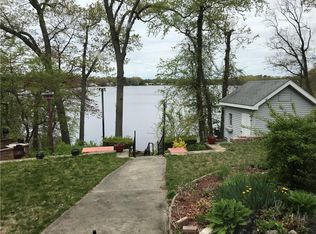 185 Betsey Williams Dr, Warwick, RI 02889
