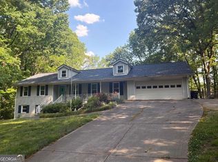3988 Valley Park Dr, Lilburn, GA 30047