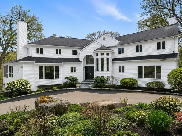 32 Buttonball Lane, Weston, CT 06883