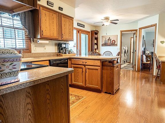 3rd image of 36020 Wyndemere Way