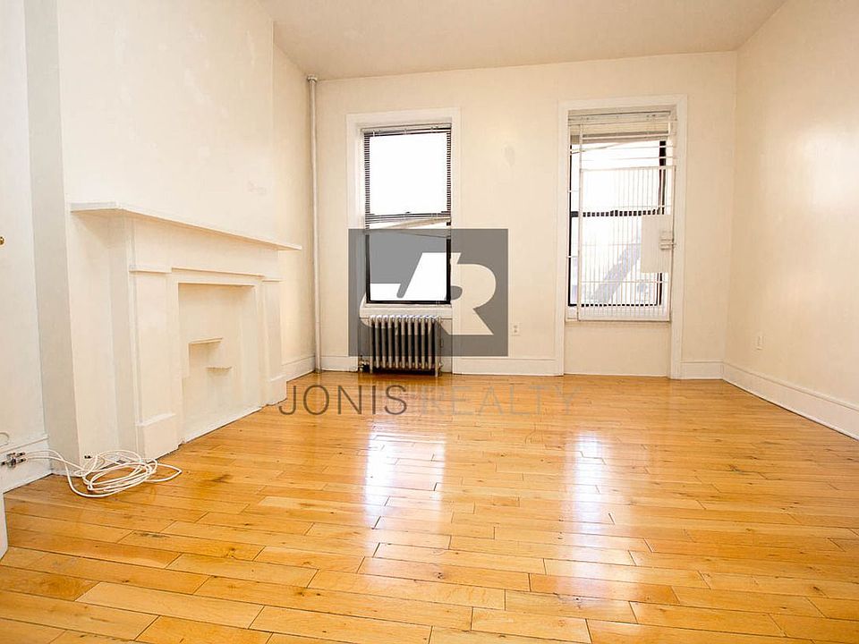 2nd image of 698 Amsterdam Ave APT 5S