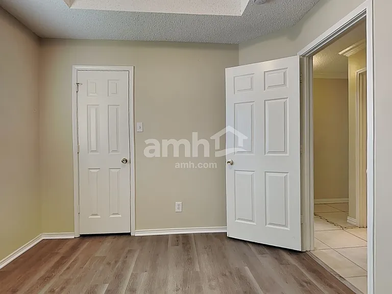 2717 Primrose Ln — Photo 20