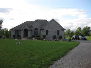 4201 Sweet Rd, Howell, MI 48843