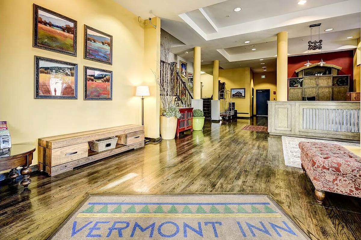 Vermont Inn Apartments — Photo 1