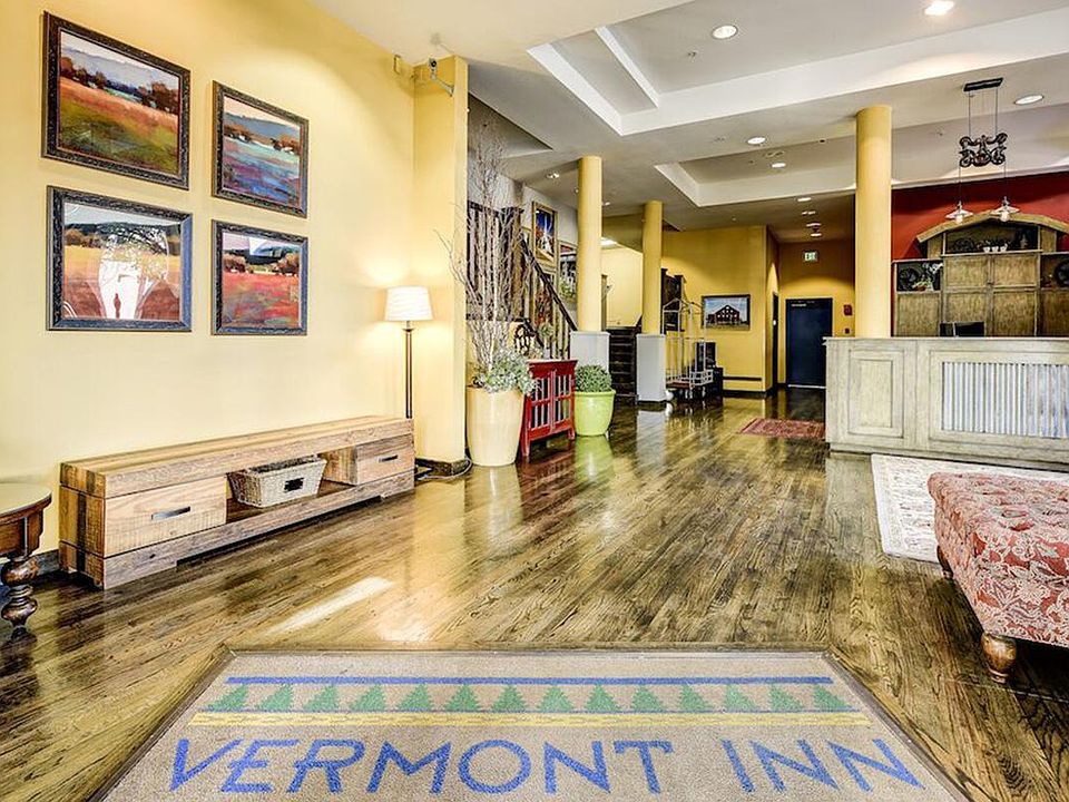 Vermont Inn Lobby