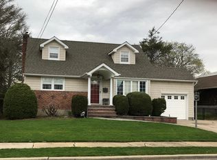 1985 Hancock Ave, Bellmore, NY 11710