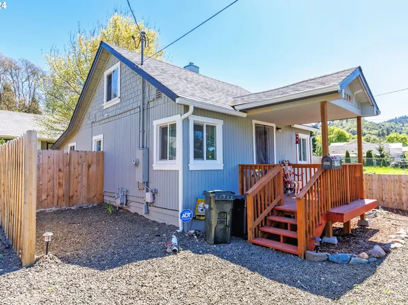 1729 SE Mill St, Roseburg, OR 97470