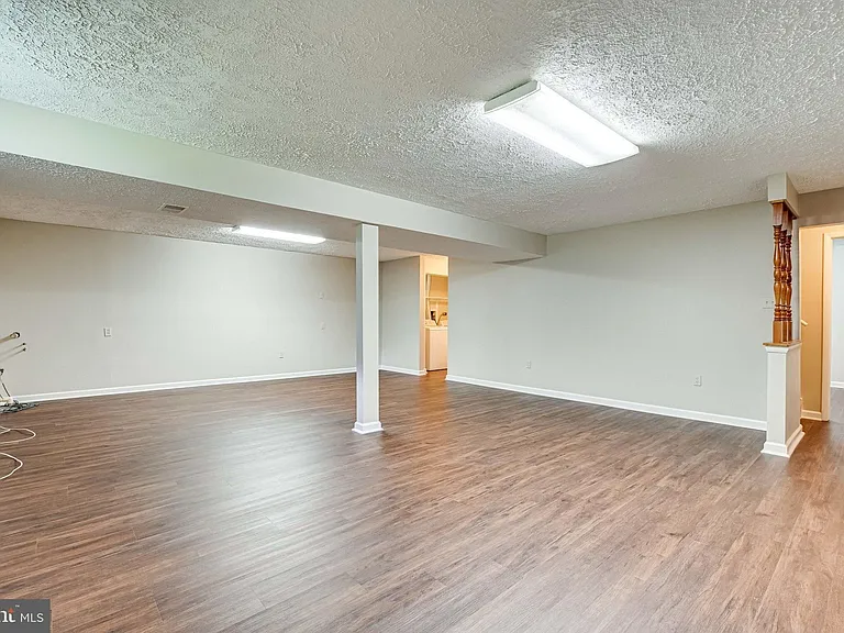 3381 Monarch Ln — Photo 49