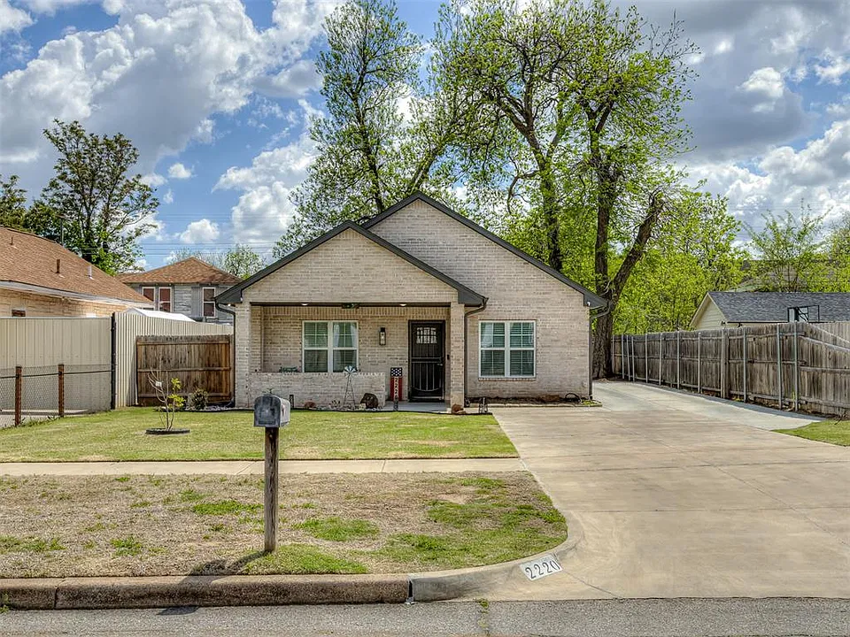 2220 NW 13th St