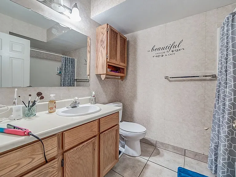 642 N 200 E #209 — Photo 13