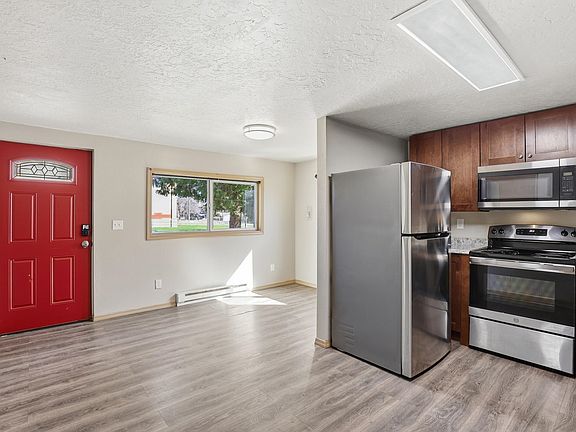 5th image of 604 S Ray St #606
