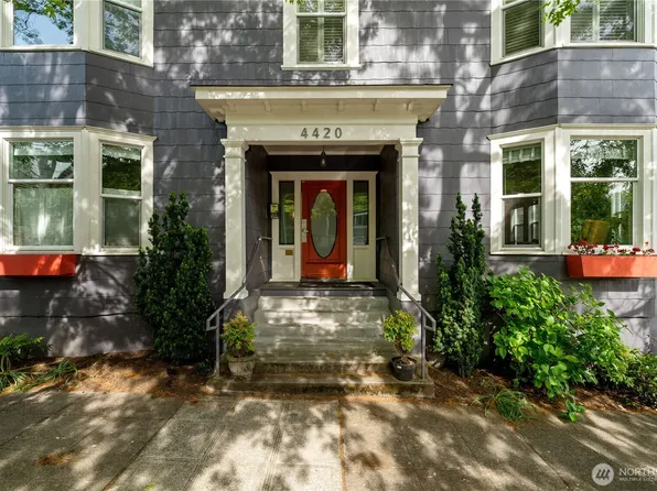 4420 Dayton Avenue N Unit 2, Seattle, WA 98103