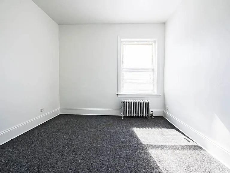 8000-04 S Drexel Ave — Photo 10