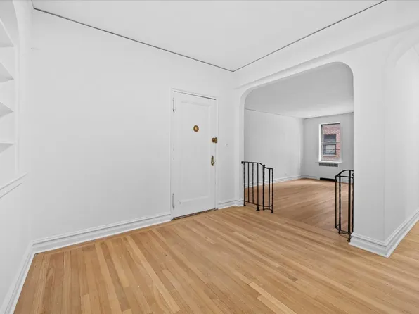 3810 Greystone Avenue image 1 of 11