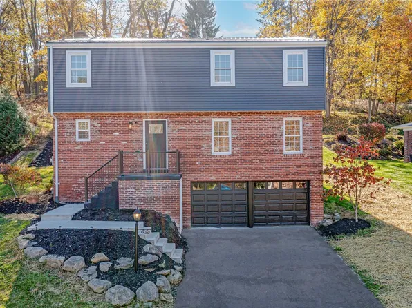 2405 E Springwood Dr, Glenshaw, PA 15116