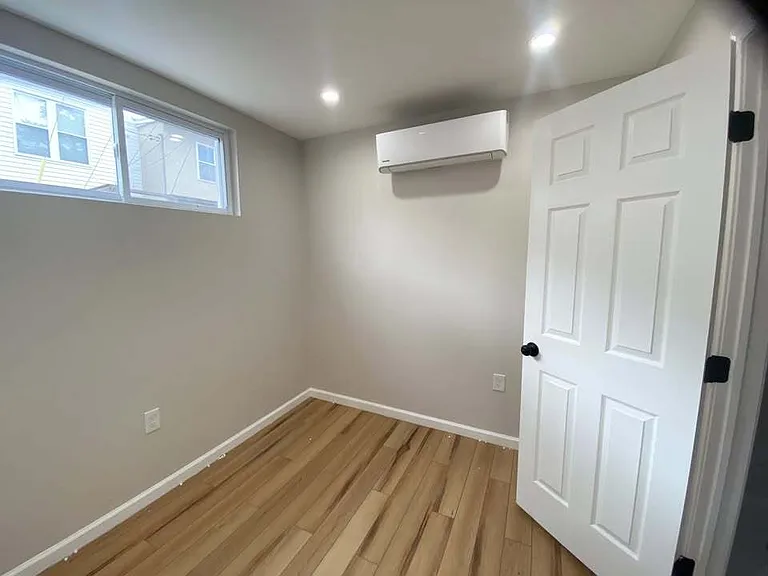 2431 E Fayette St #2 — Photo 2