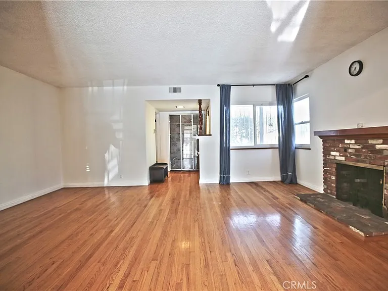 4851 Willmonte Ave — Photo 3
