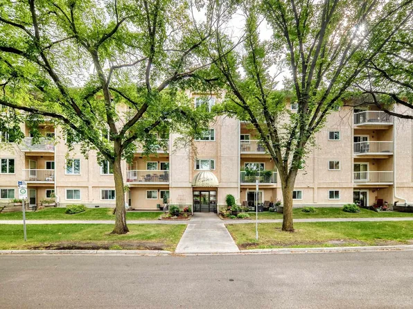 11511 130th St NW #101, Edmonton, AB T5M 4B3