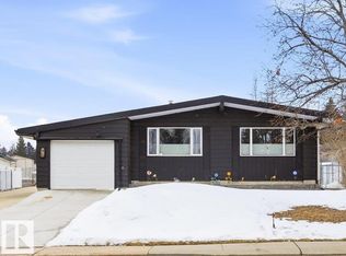 46 Mission St, Strathcona County, AB T8A 0V7