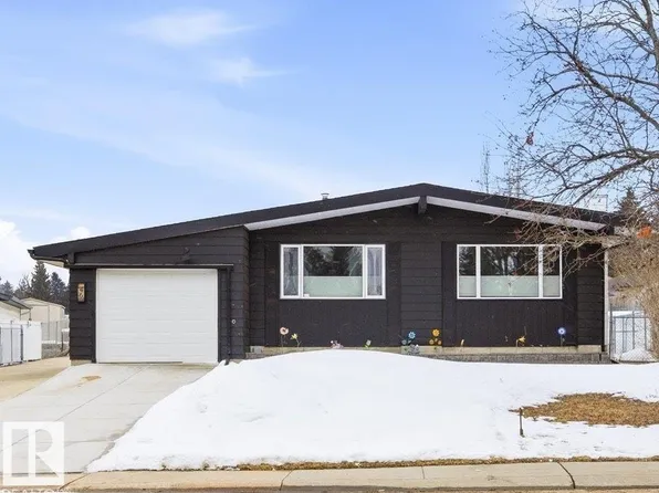 46 Mission St, Strathcona County, AB T8A 0V7