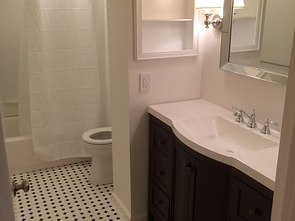 4th image of 9812 Dellcastle Rd #1