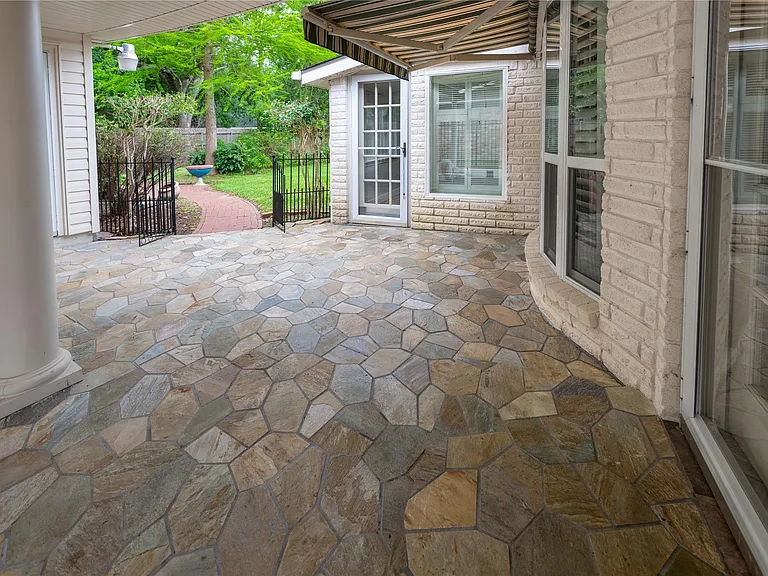 7546 Maple Tree Dr — Photo 44