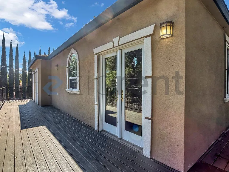 867 E Willow Ave — Photo 31