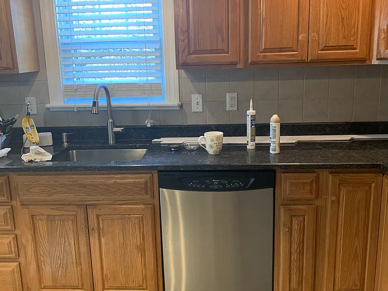 196 Fruit Hill Ave — Photo 12
