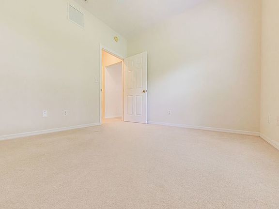 4th image of 1203 Eagle Pond Dr