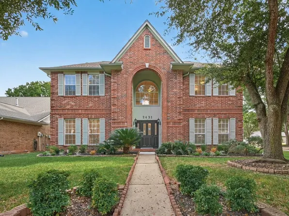 2431 Parkwood Ln, Sugar Land, TX 77479