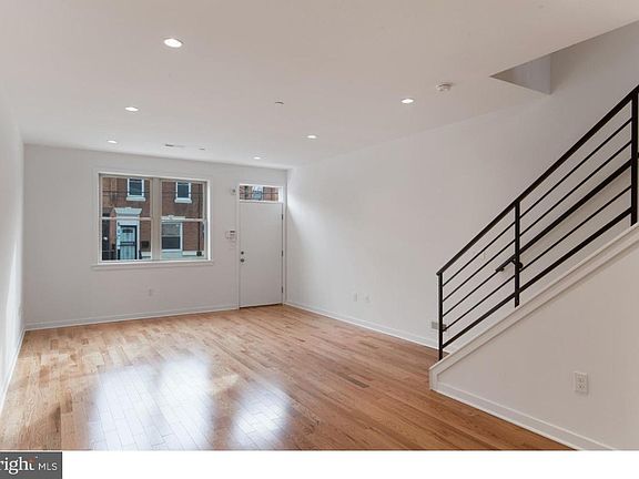 3rd image of 2528 Grays Ferry Ave