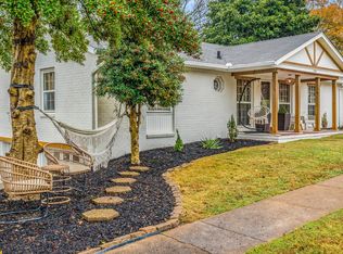 2240 Craigmeade Cir, Nashville, TN 37214
