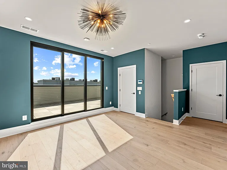 2015 Tysons Ridgeline Rd — Photo 26