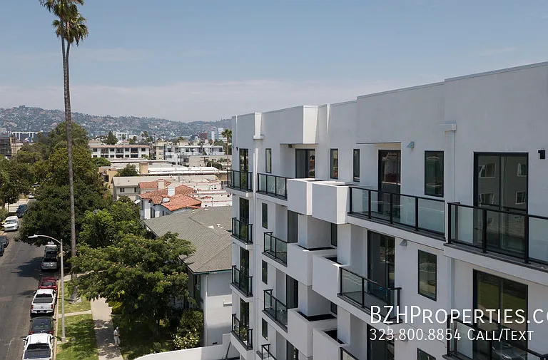 Bedford Twenty - Luxury Condos — Photo 70